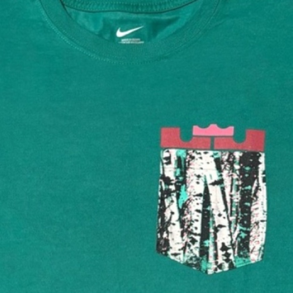 Nike Lebron King James Dri Fit Green Pocket T Men Size S Rare EUC